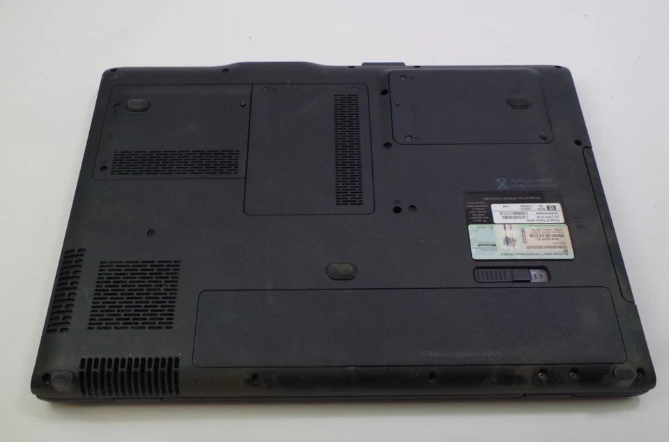 HP Pavilion Dv9700 AMD Turion 64X2 - 4GB RAM - SIN DISCO DURO - LEER DESCRIPCIÓN Foto 3 de 4