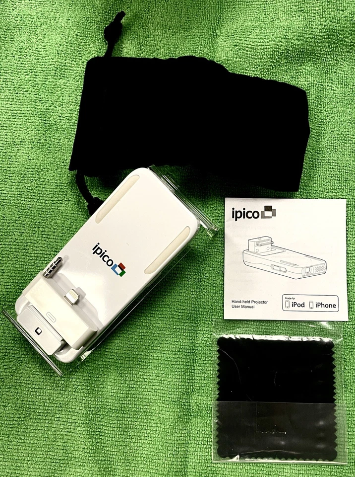 NEW IPICO Hand-Held LED Projector for iPod & iPhone Model PJ205 - Image 3 of 3