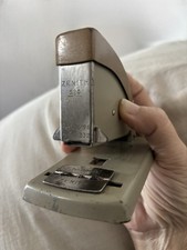 Cucitrice da scrivania vintage Zenith 520/E