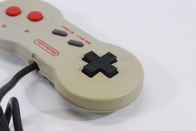 Nintendo AV New Famicom OEM Dogbone Controller Pad FC NES HVC-102 TESTED WORKS 1
