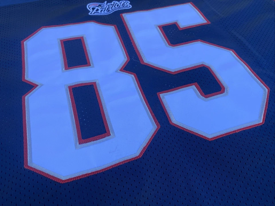 Nueva con etiquetas Camiseta Reebok On Field Auténtica Chad Ochocinco New England Patriots Talla 56 Foto 3 de 4