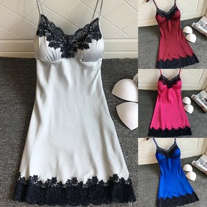 lenceria seda y encaje