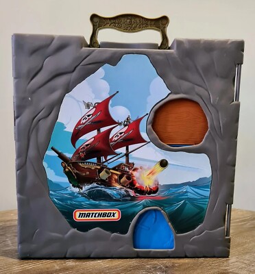 MATCHBOX COLLECTABLE PLAYSET - 360 Pop-Up Pirate Island  - MATTEL 2006