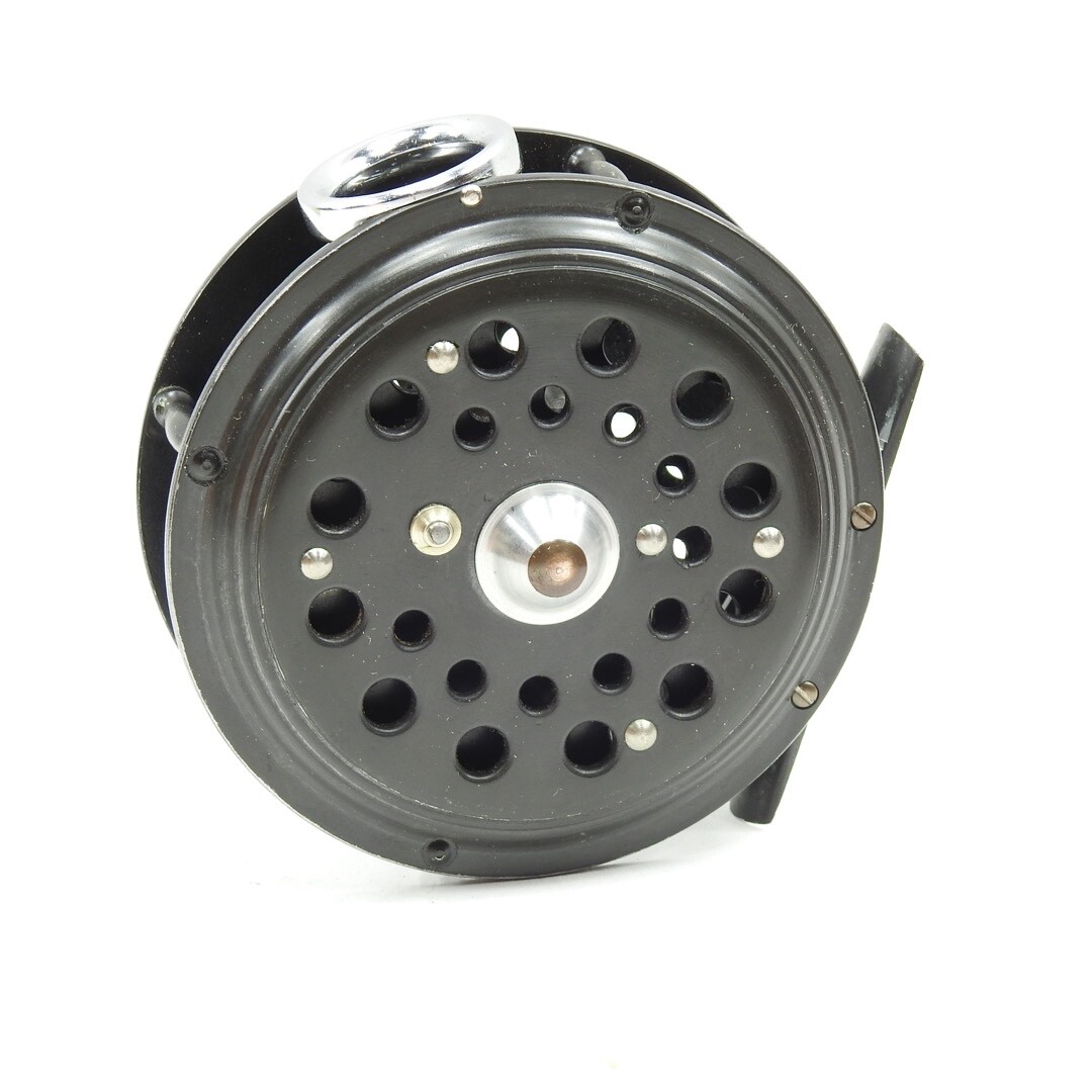 Pflueger Medalist 1494 Fly Reel. Round Line Guard & Birdcage Pflueger Medalist 1494 Fly Reel. Round Line Guard & Birdcage