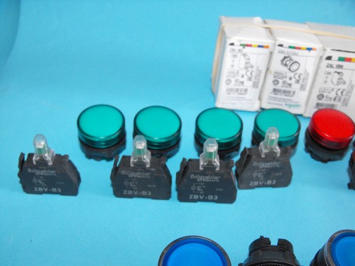 Schneider Electric.TELEMECHANIQUE ZB5AW363 + ZBE-B3 + ZAL-VB6 + ZAL-VB4.(SET 11 STCK.). NEU - Bild 3 von 11