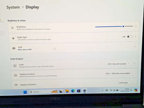 Dell Latitude 7300 Core i5-8265U 1.60GHz 4GB 128GB SSD 13.3" Windows 11 Pro - Picture 8 of 13