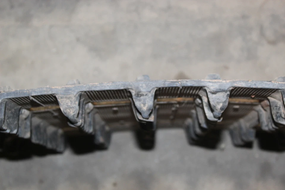 2012 Ski-doo Grand Touring 550f Sport Track 16x137x1.2 504152734 - Image 4 of 4