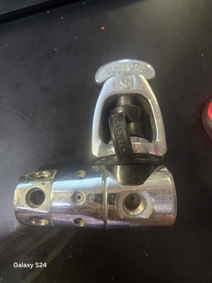 Scubapro Scuba Diving First Stage Regulator Yoke 3000 PSI (D2)