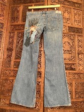 True Religion Jeans Lady Godiva Embroidered Back Pocket Y2k Distressed Flare 31