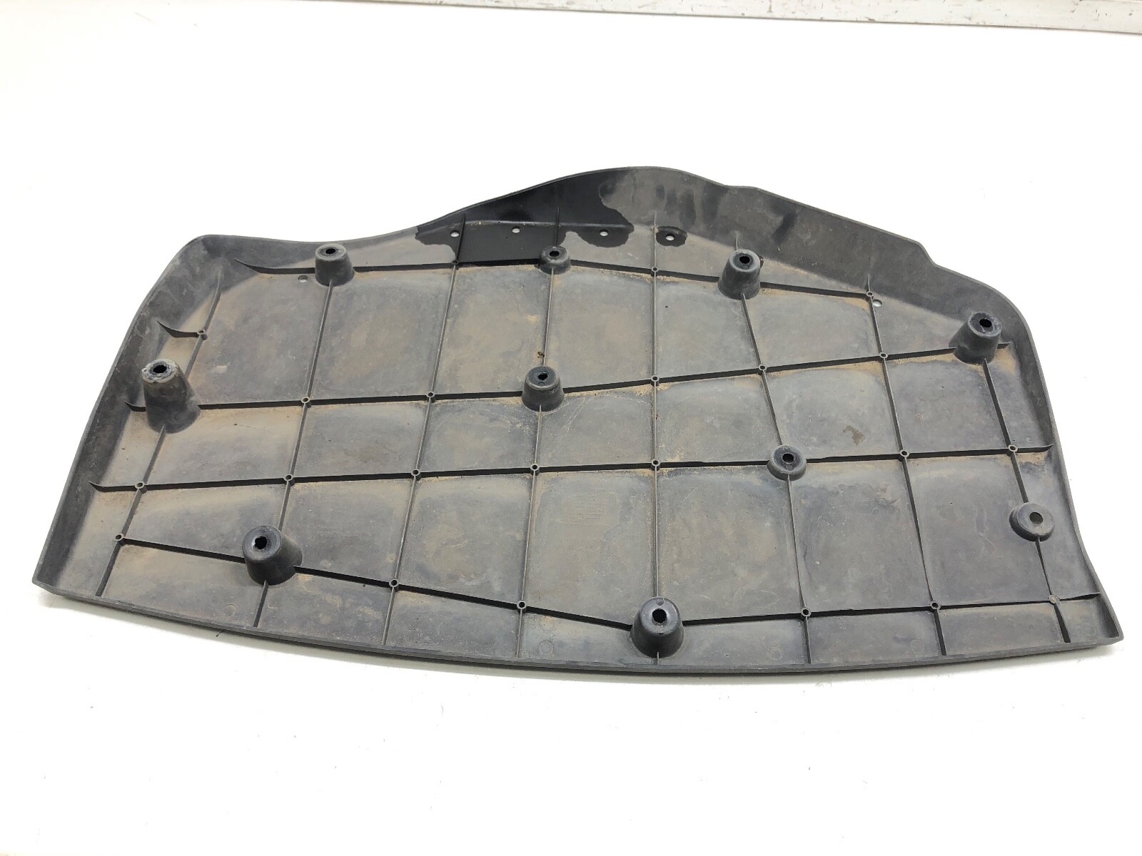 2014-2017 MASERATI GHIBLI REAR UNDERBODY SPLASH GUARD SHIELD OEM.