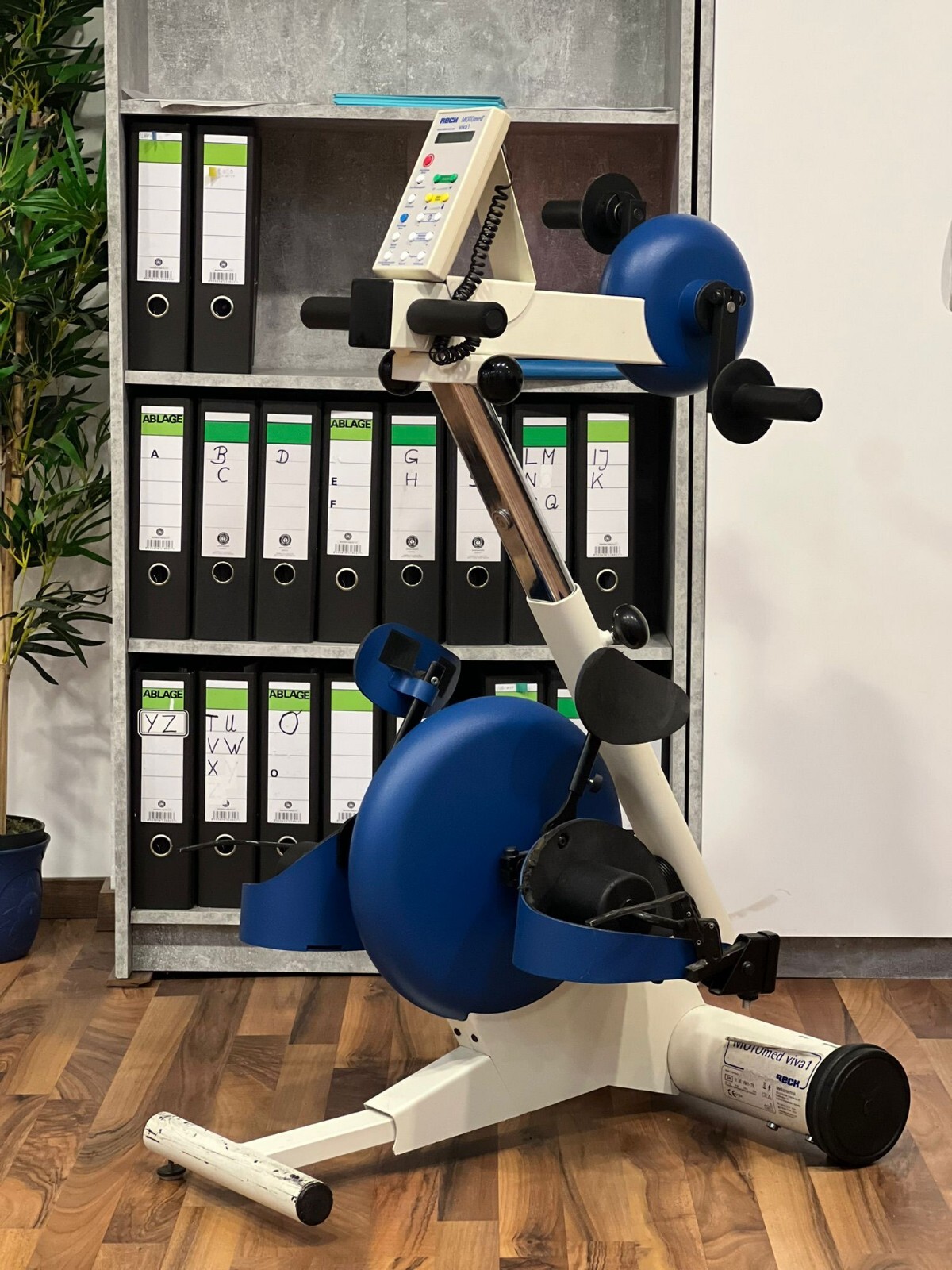 Reck Motomed viva 1 Bewegungstrainer Arm & Beintrainer +