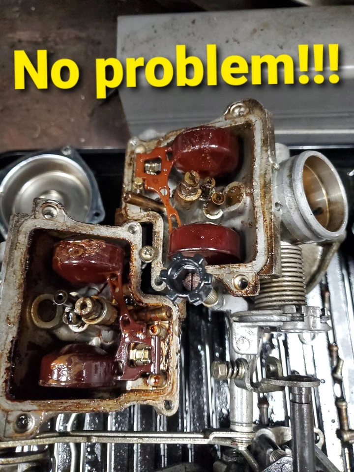 Servicio profesional de limpieza y reconstrucción de carburadores Honda Magna V45 500 700 750 1100 Foto 3 de 4