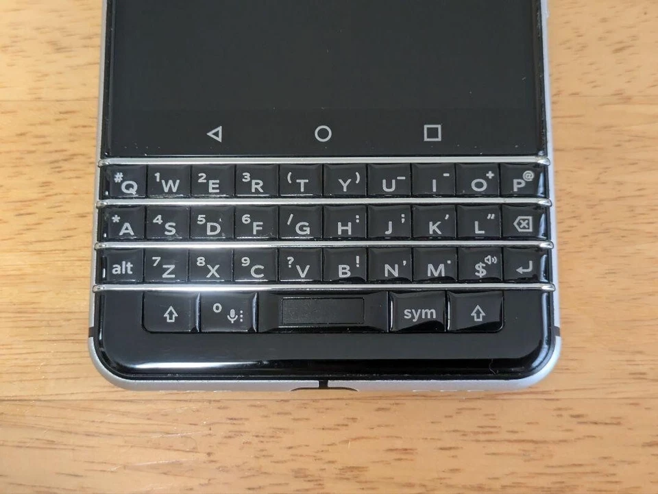 BlackBerry Keyone 32 GB argento SmartPhone SIM standard: nanoSIM (senza SIM/LTE) - Immagine 2 di 4