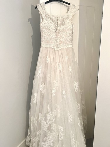 size 10 beaded ivory wedding dress - Picture 4 of 12