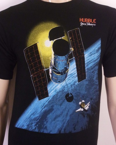 vintage 90s Hubble Space Telescope T-Shirt USA FOTL single stitch NASA sz S