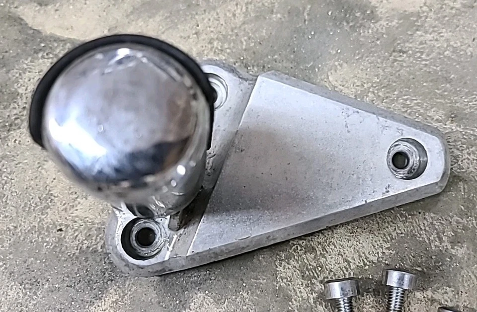 Honda Shadow 700 VT700C 1986 1987 estriba trasera izquierda 50705-MK7-000 Foto 4 de 4