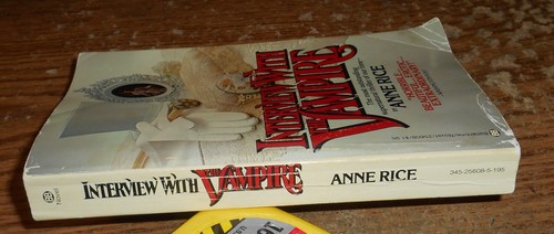 INTERVIEW WITH THE VAMPIRE BY ANNE RICE PAPERBACK/1977 FIRST EDITION/HORROR! - Picture 4 of 6