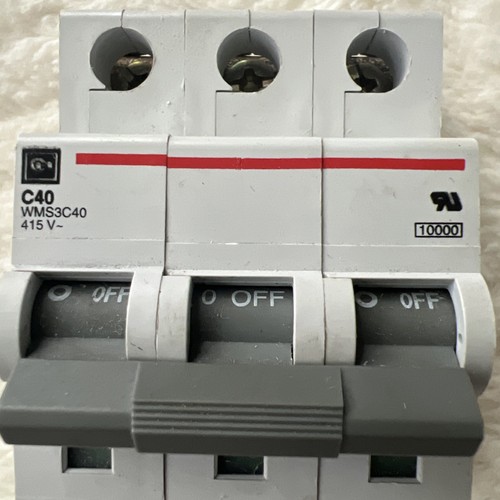 Cutler Hammer WMZS3C40 Miniature Circuit breaker - Picture 3 of 15