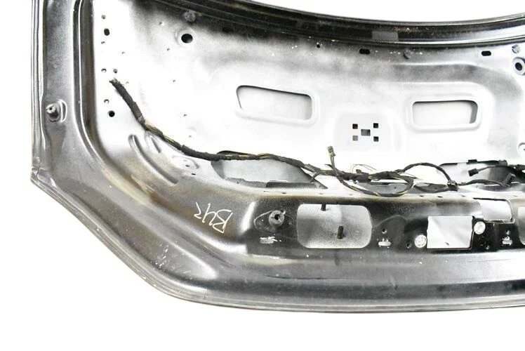 12-18 梅赛德斯 W218 CLS550 CLS400 后备箱盖甲板外壳面板组件黑色原始设备制造商 — 第 4/4 张图片