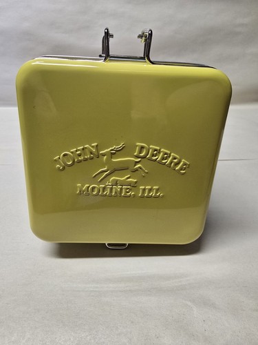 Licensed Locking Tin Canister John Deere - Picture 4 of 7