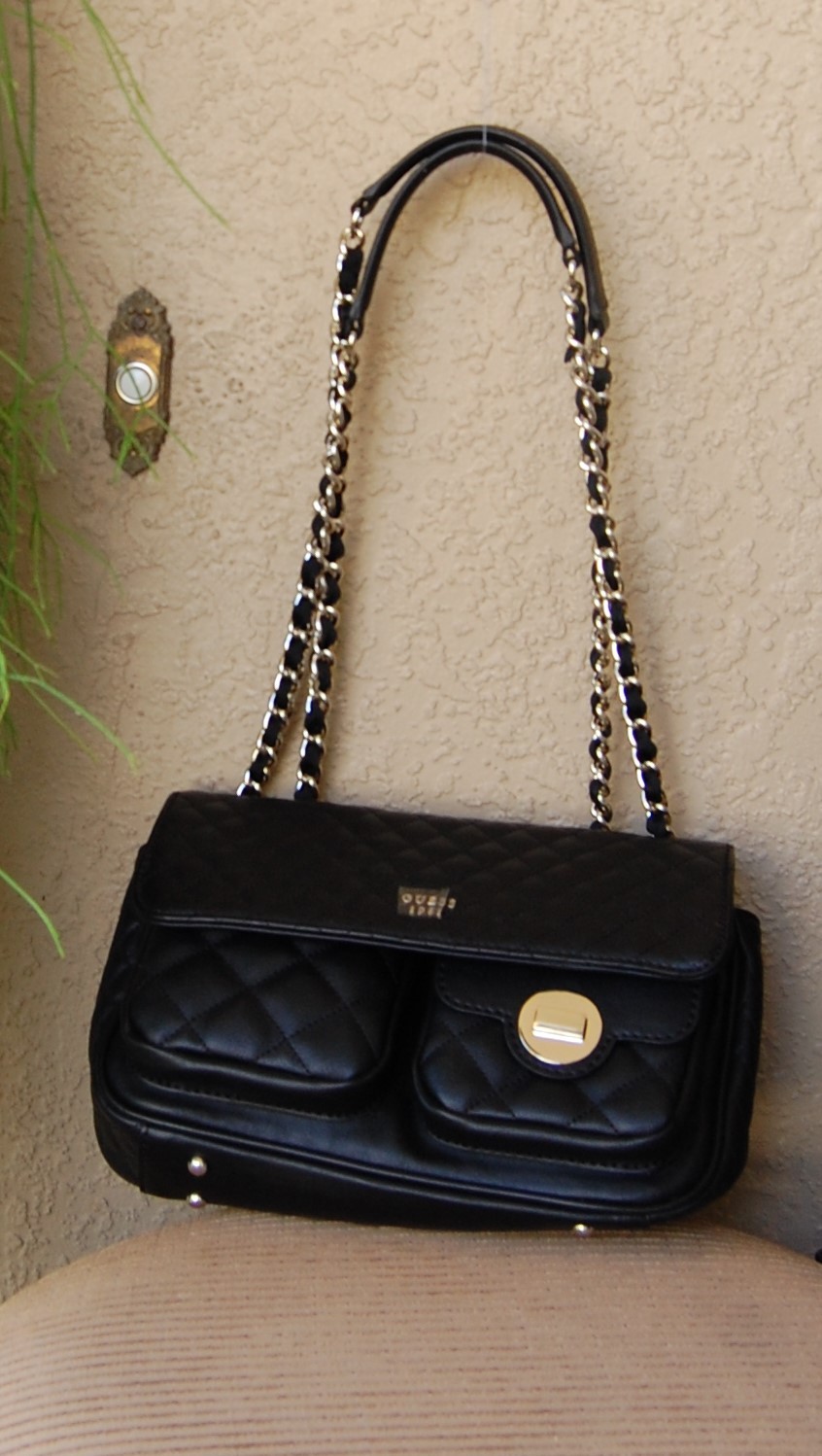 guess crossbody flap