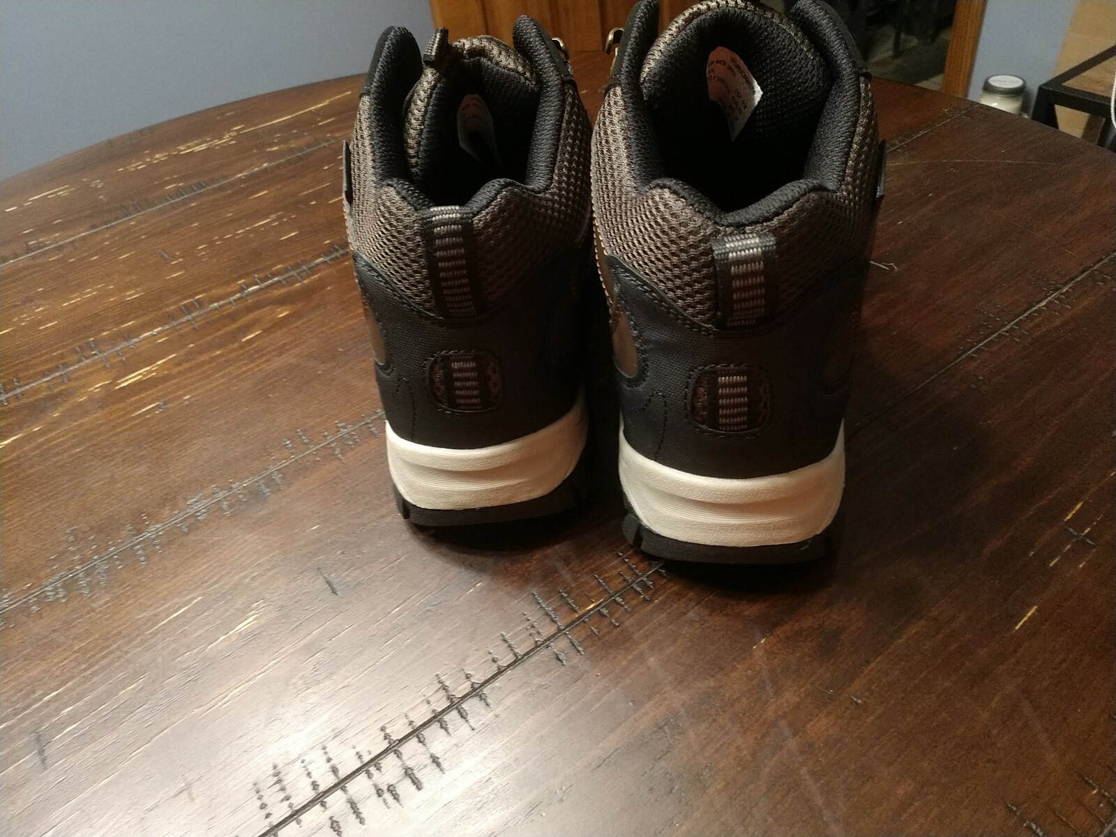 Picture 3 of 10