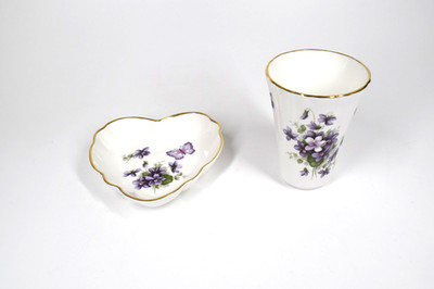 Vintage Aynsley Wild Veilchen Fine Bone China 2 Stück Set Made In England sehr guter Zustand