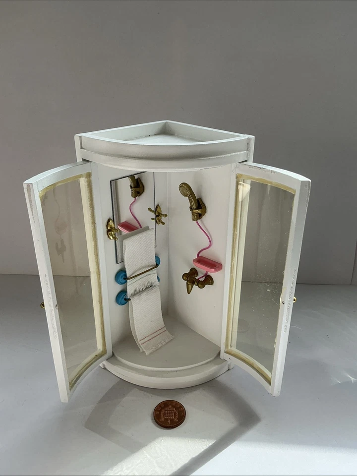 Cubículo de ducha de esquina 1:12 con grifos, cabezal de ducha, espejo, toallero - Casa de muñecas Foto 3 de 4