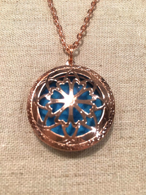 BE Copper Aromatherapy Locket Necklace with 6 Essential Oil Pads NEW Storage Bag