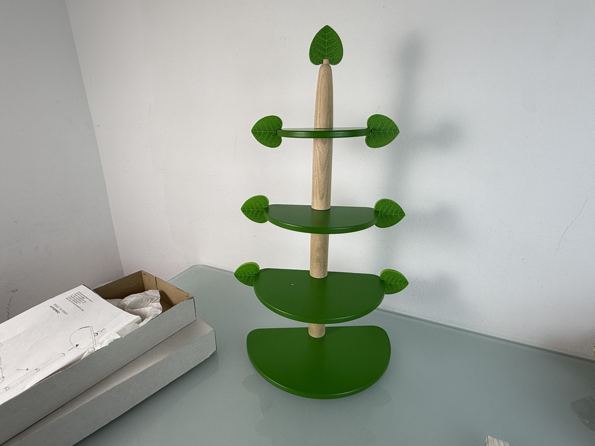 Erzgebirge collectible figure tree display 56 cm. Excellent Condition