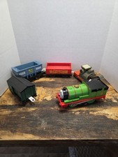 Mattel Thomas The Train, 6 Percy,4 Cars And An Engine, 2009,tested, Works.