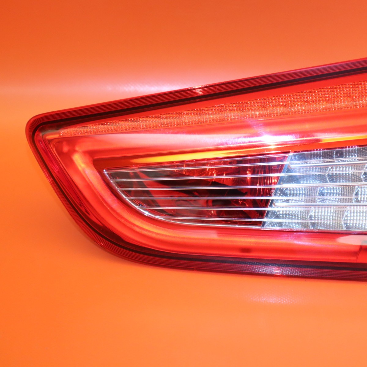 Maserati Ghibli 2014-2018 Right Luggage compartment light P/N 670004663