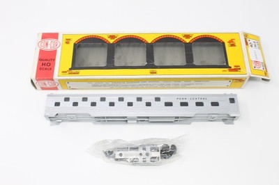 HO Scale Con-Cor Streamline Duplex Sleeper Car Penn Central PC Kit