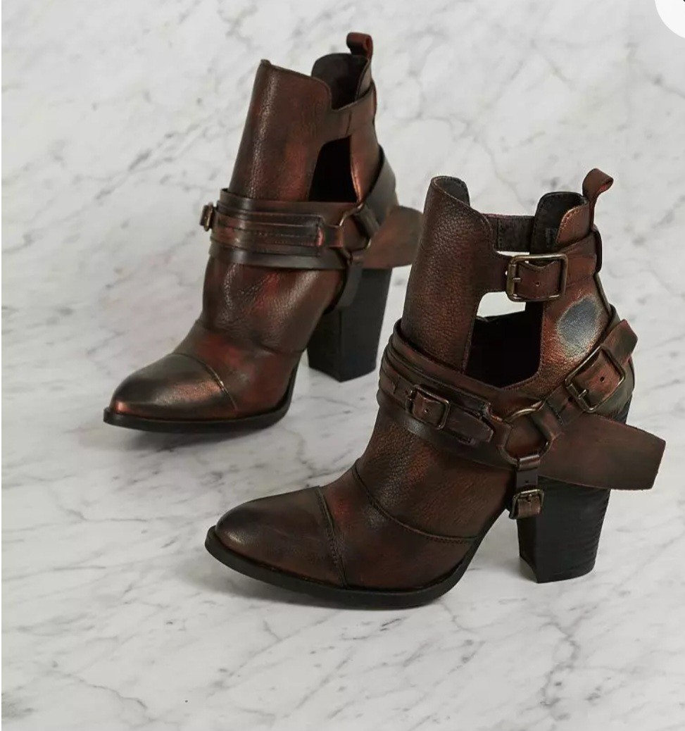 Sz 9 Naughty Monkey Brown Boots