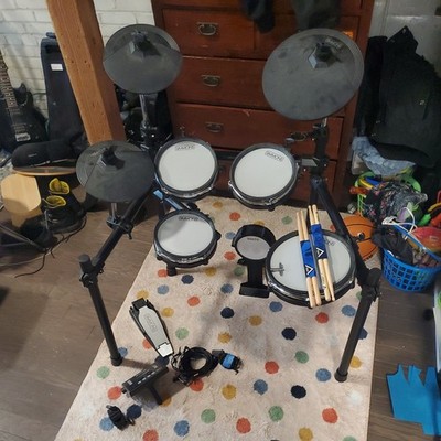 Simmons SD600 Electronic Drum Set with Mesh Heads