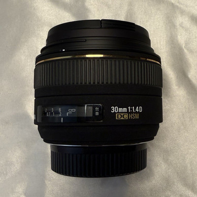 Sigma 30mm f/1.4 DC HSM Standard Lens for Nikon F Mount, 62mm Filter