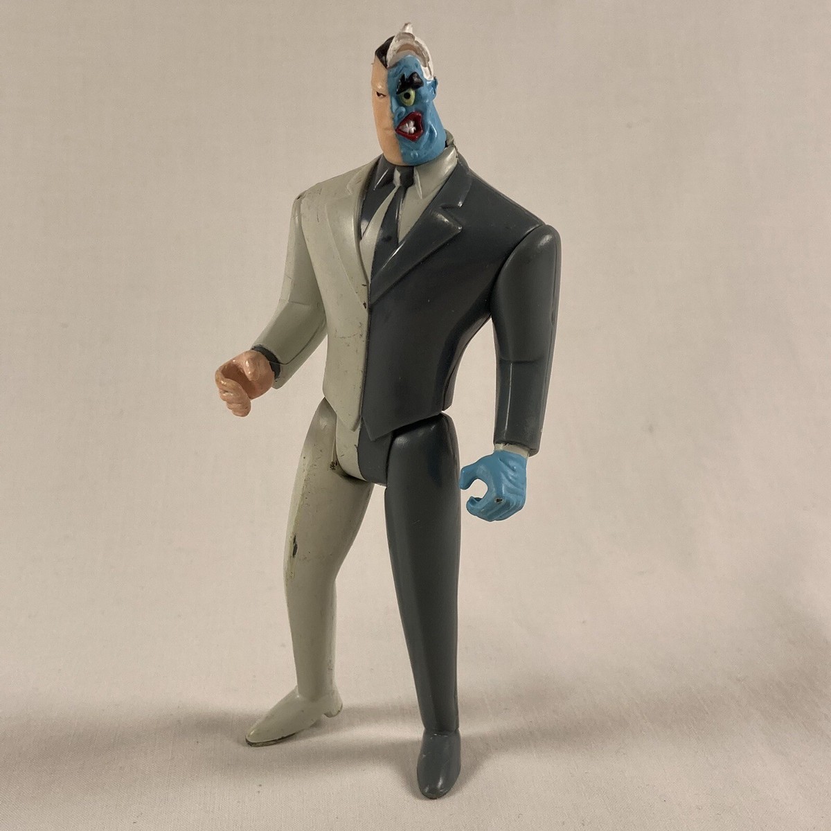 Vintage DC Comics Kenner Two-Face 1998 Action Figure Toy 5