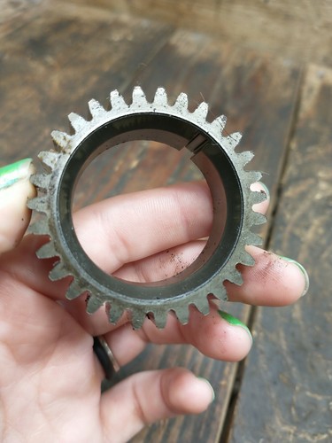 19.5HP Briggs & Stratton 14-20HP Opposed Twin 422707 Crankshaft timing gear - Picture 5 of 5