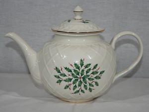 Lenox Holiday Dimension Carved Teapot 6 Cups Size New With Tag