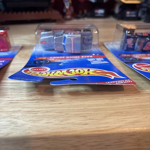 1995 Hot Wheels Race Truck Series Set of 3 Ram, Kenworth and Nissan - Picture 10 of 11