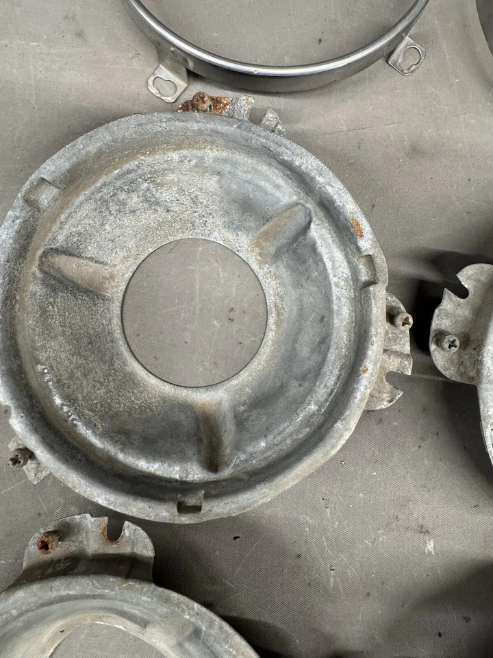 Dodge Charger Coronet 1965 1966 1967 cucharones de montaje de faros satélite GTX OE Foto 4 de 4