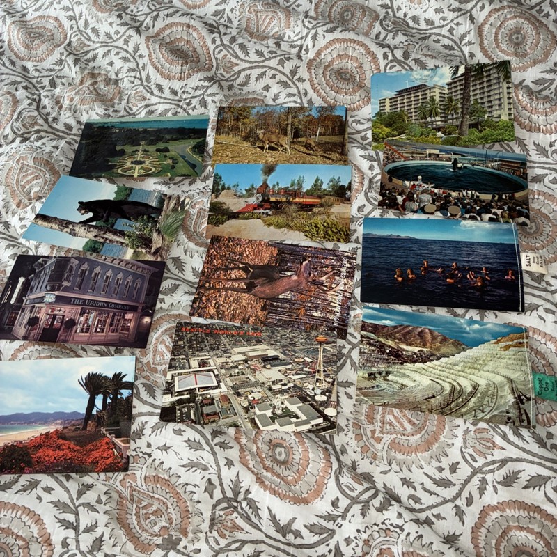 Postcards 12 Vintage Post Cards