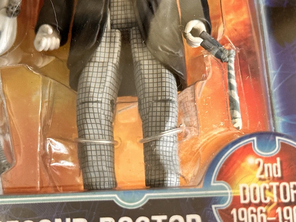 Figuras Black&White Doctor Who 2009 SDCC Tumba de Cybermen Segundo Dr Cyberman NUEVO Foto 4 de 4