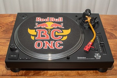 Technics SL1210 MK7R Limited Edition Red Bull Plattenspieler