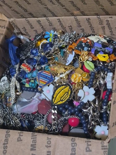 Vintage And Modern JUNK Costume Jewelry For Crafting Design 6.8 Lbs