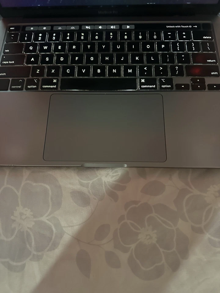 Apple MacBook Pro 13,3 pulgadas Foto 3 de 4