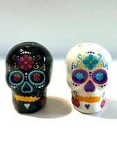 Image of NEW Silver Buckle Supply Co Sugar Skulls Salt And Pepper Shaker Set