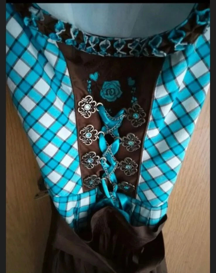 Dirndl von C&A Landhaus XS - Bild 2 von 4