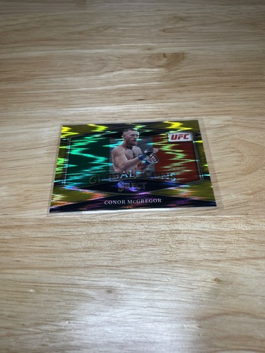 Conor McGregor [Gold Flash] #4 2022 Panini Select UFC Global Icons card