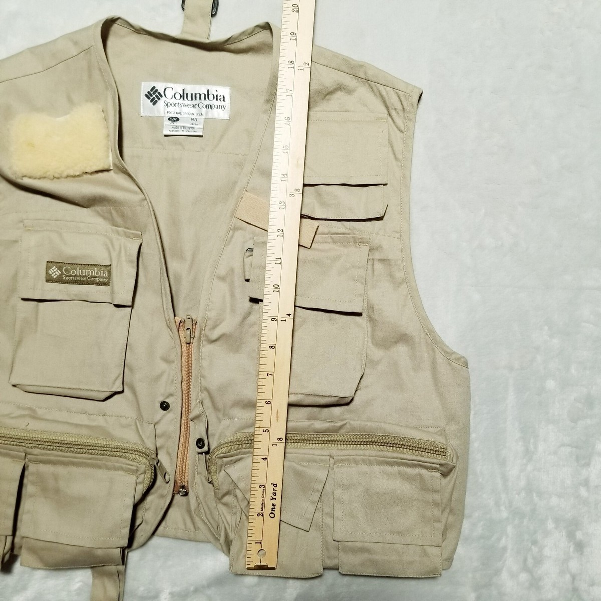 Columbia Fishing Vest Mens M/L Khaki Tan Utility Photo Pockets